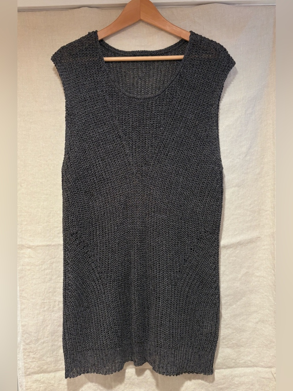EILEEN FISHER textured sleeveless  tunic sweater, EUC